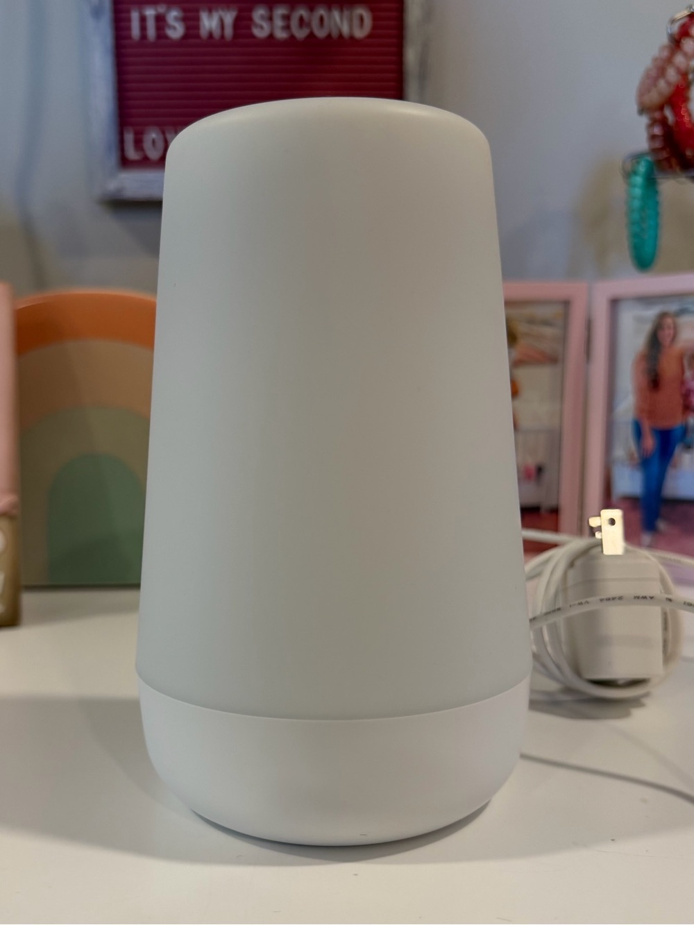 Hatch Rest 2nd Gen Smart Sound Machine & Night Light